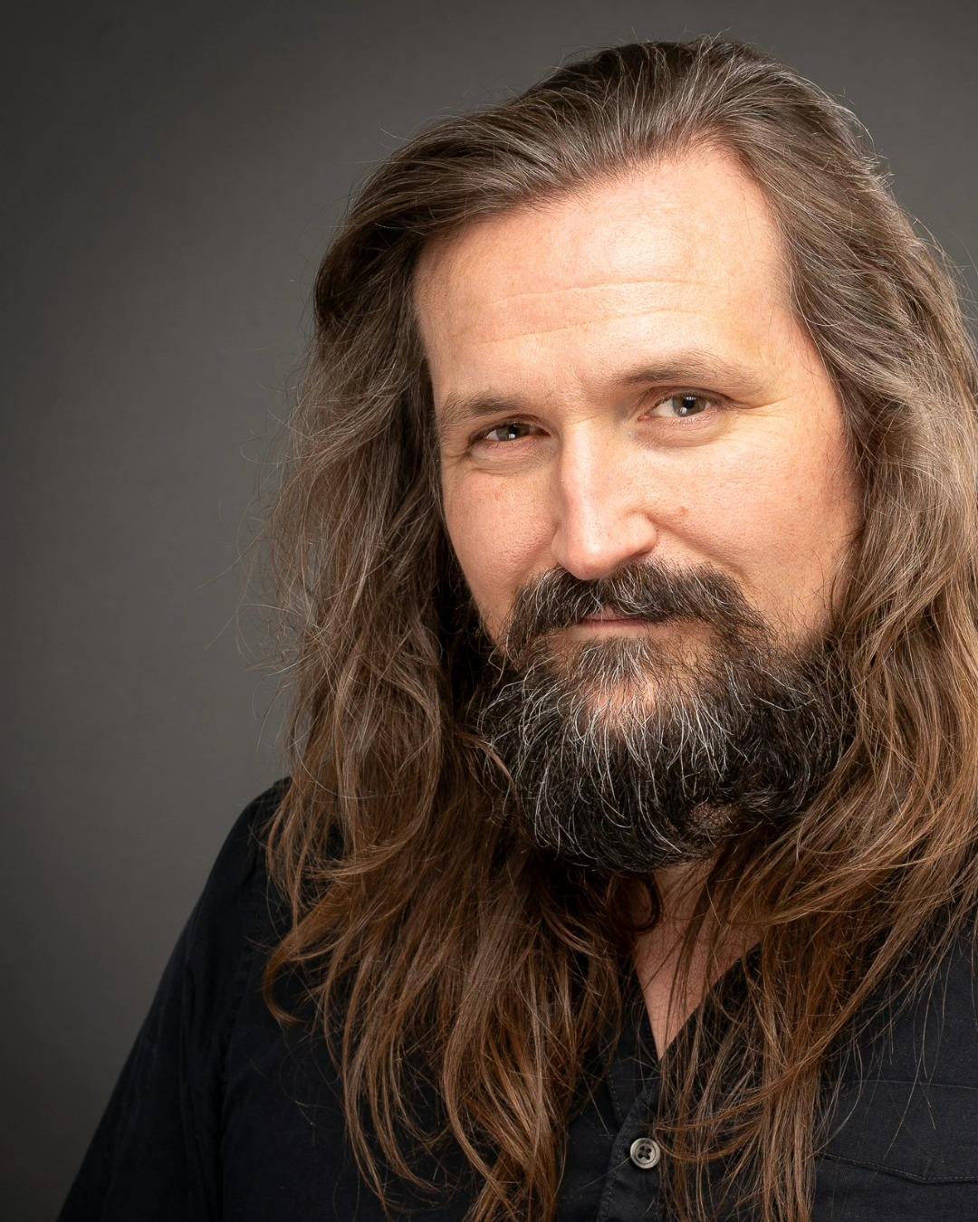 SIMON DALLEY Picture